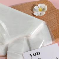 قفازات يمكن التخلص منها من طراز 0207PE.