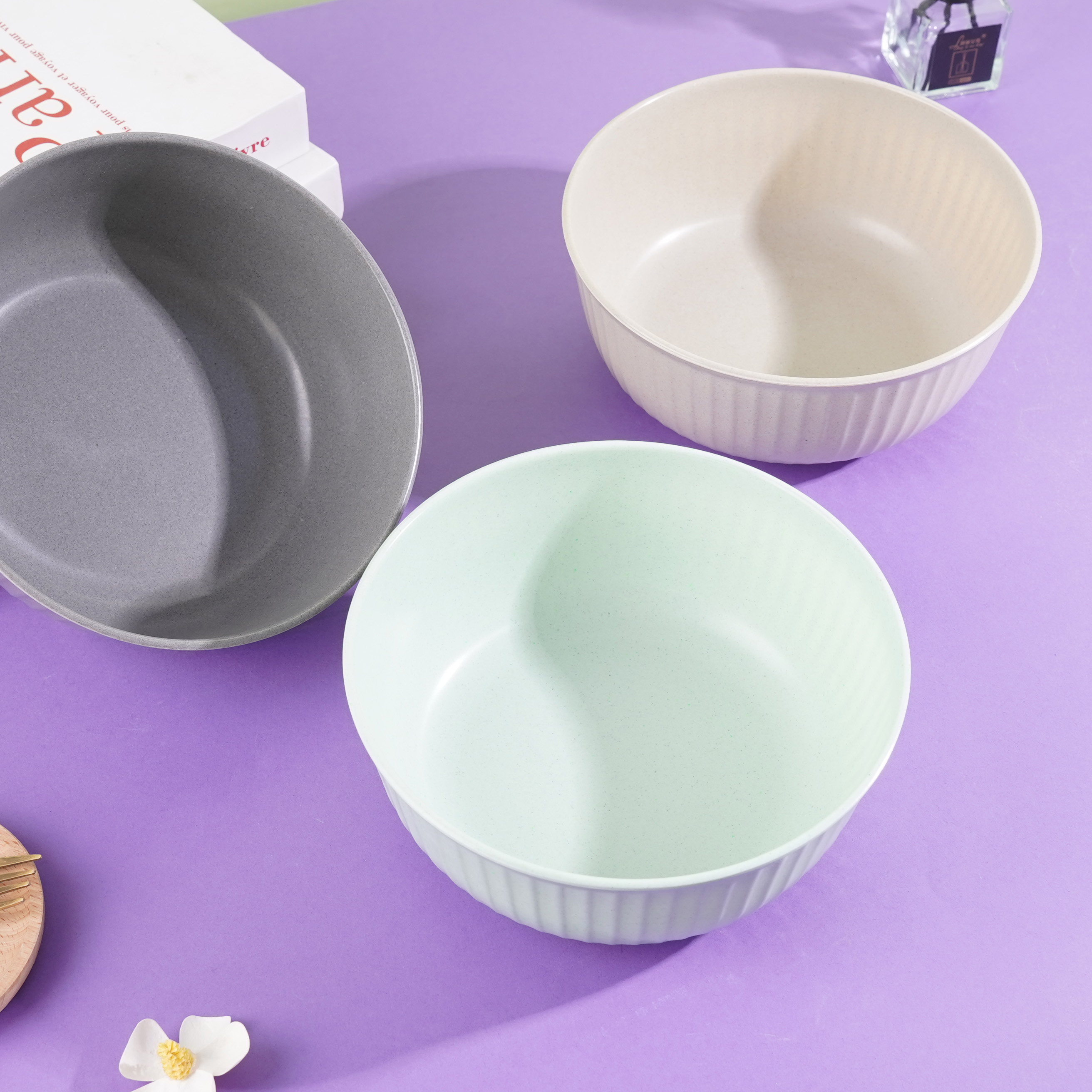 3057 Porcelain-imitated 7.5-inch vertical striped bowl