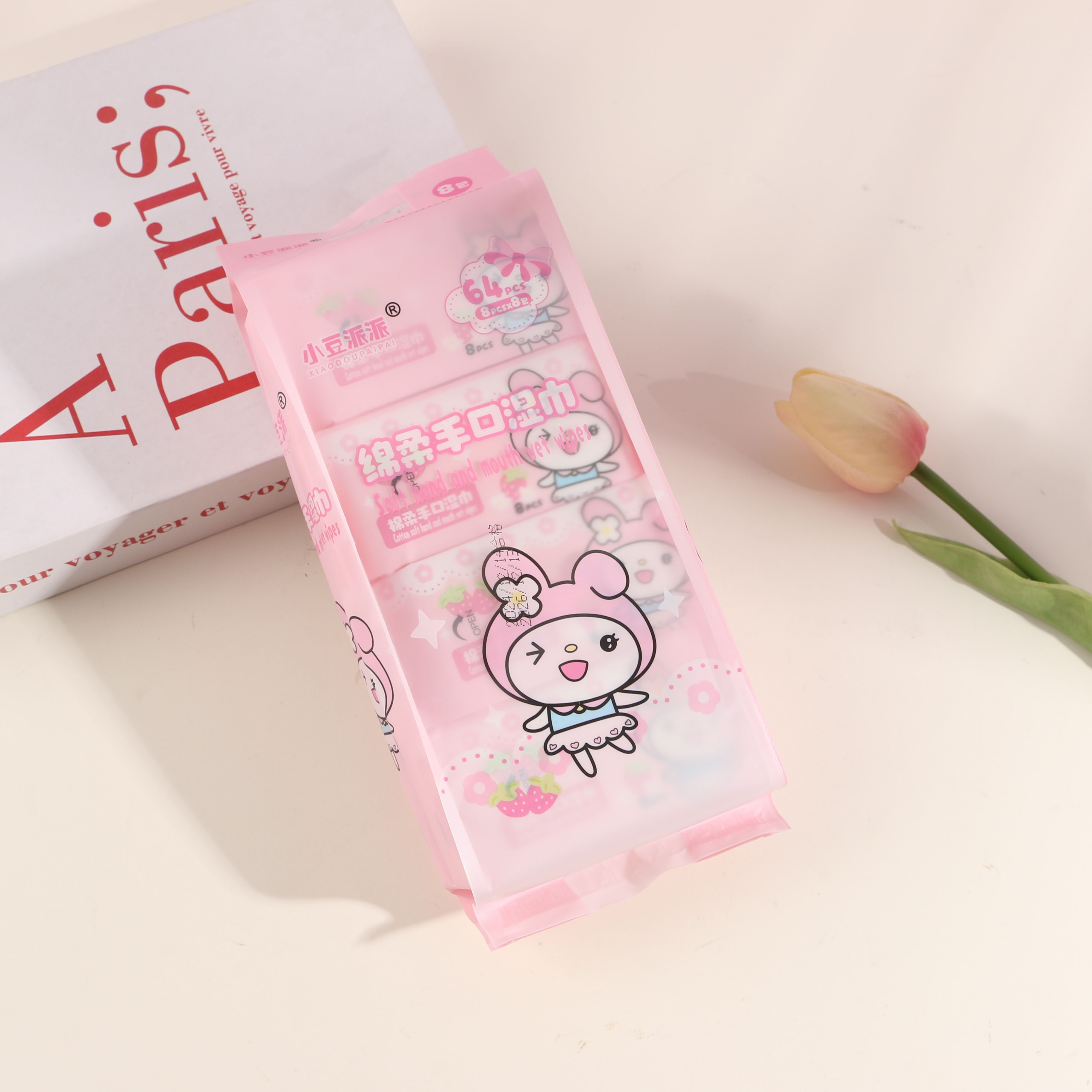 1354 Mini 8-piece Pack of Pink Wet Wipes