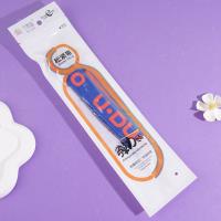 High-quality alphabet T-shirt with a particularly loose and tight belt