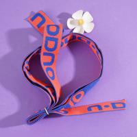 High-quality alphabet T-shirt with a particularly loose and tight belt