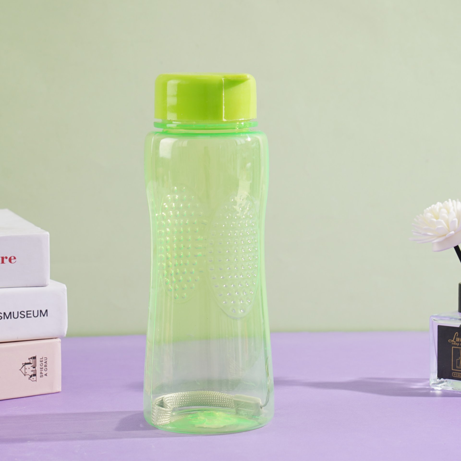 688 كأس فضائي.