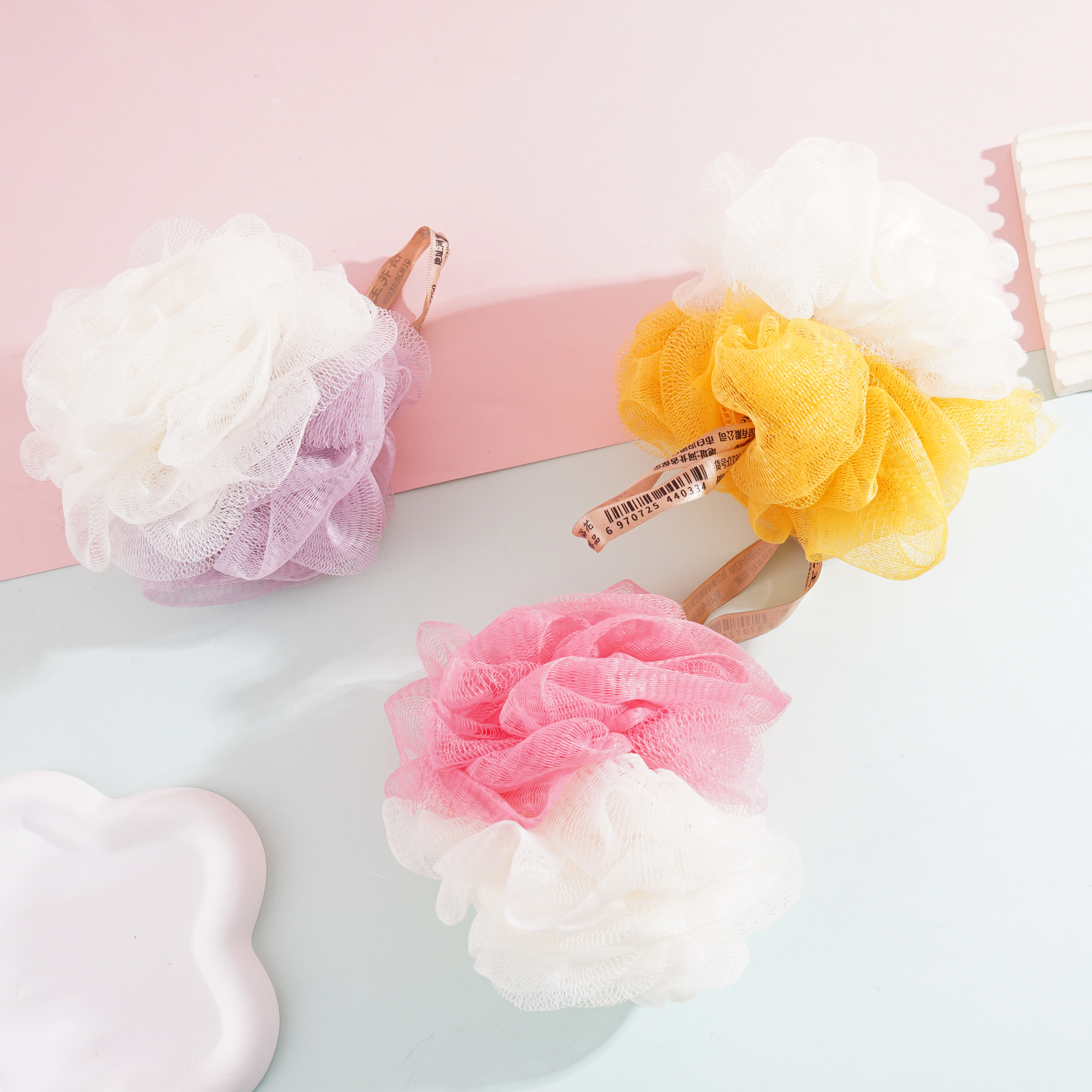 0334 مجموعة من الزخارف المزخرفة للحمام.