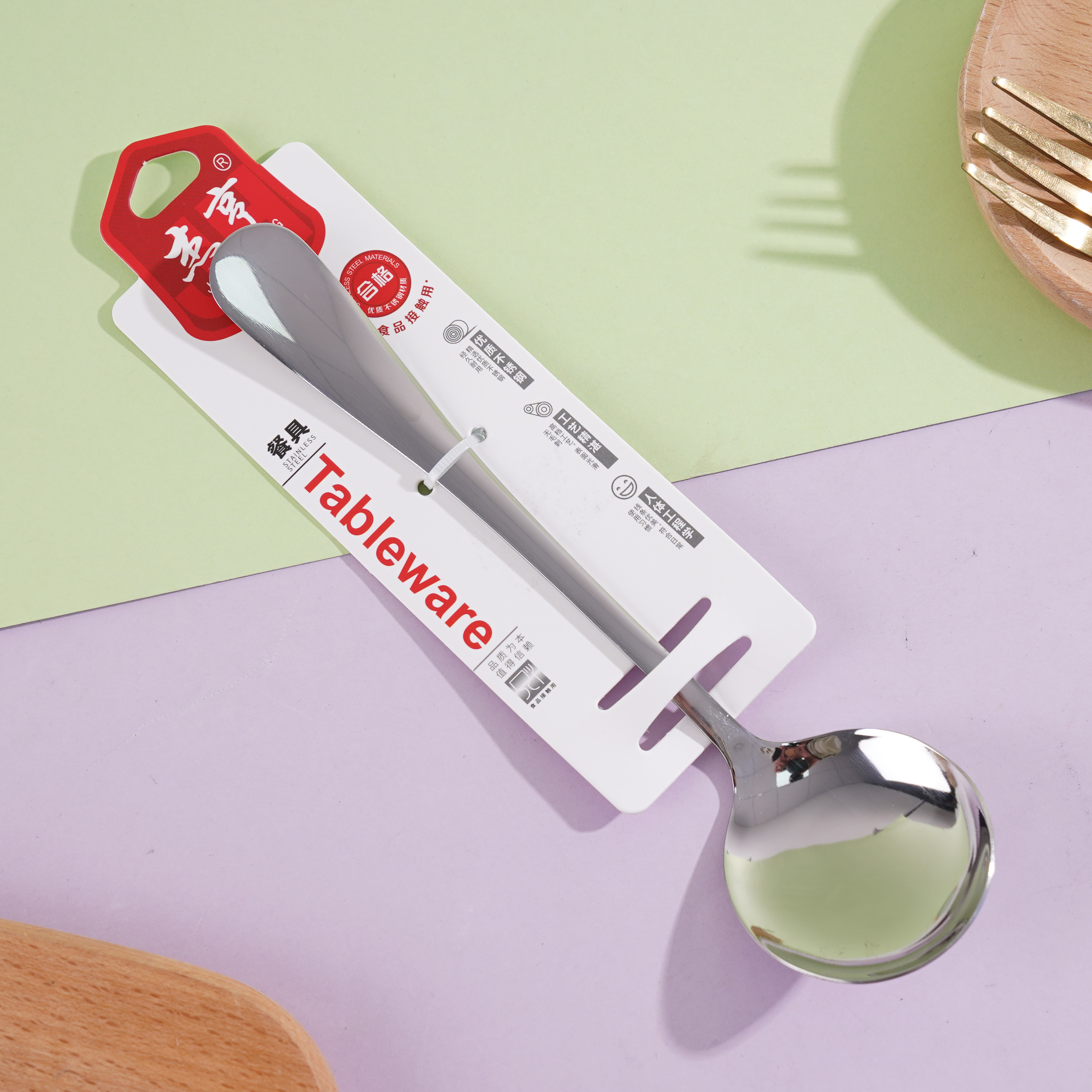 ملعقة مستديرة رقم 1 من جي إتش-إتش 215 مع مقبض سميك.