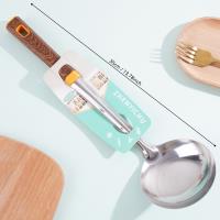 08 ملعقة رُخامية بنقش خشبي