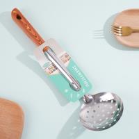 08 ثلاثة مسامير ذهبية و10 مصافٍ للتصفية.