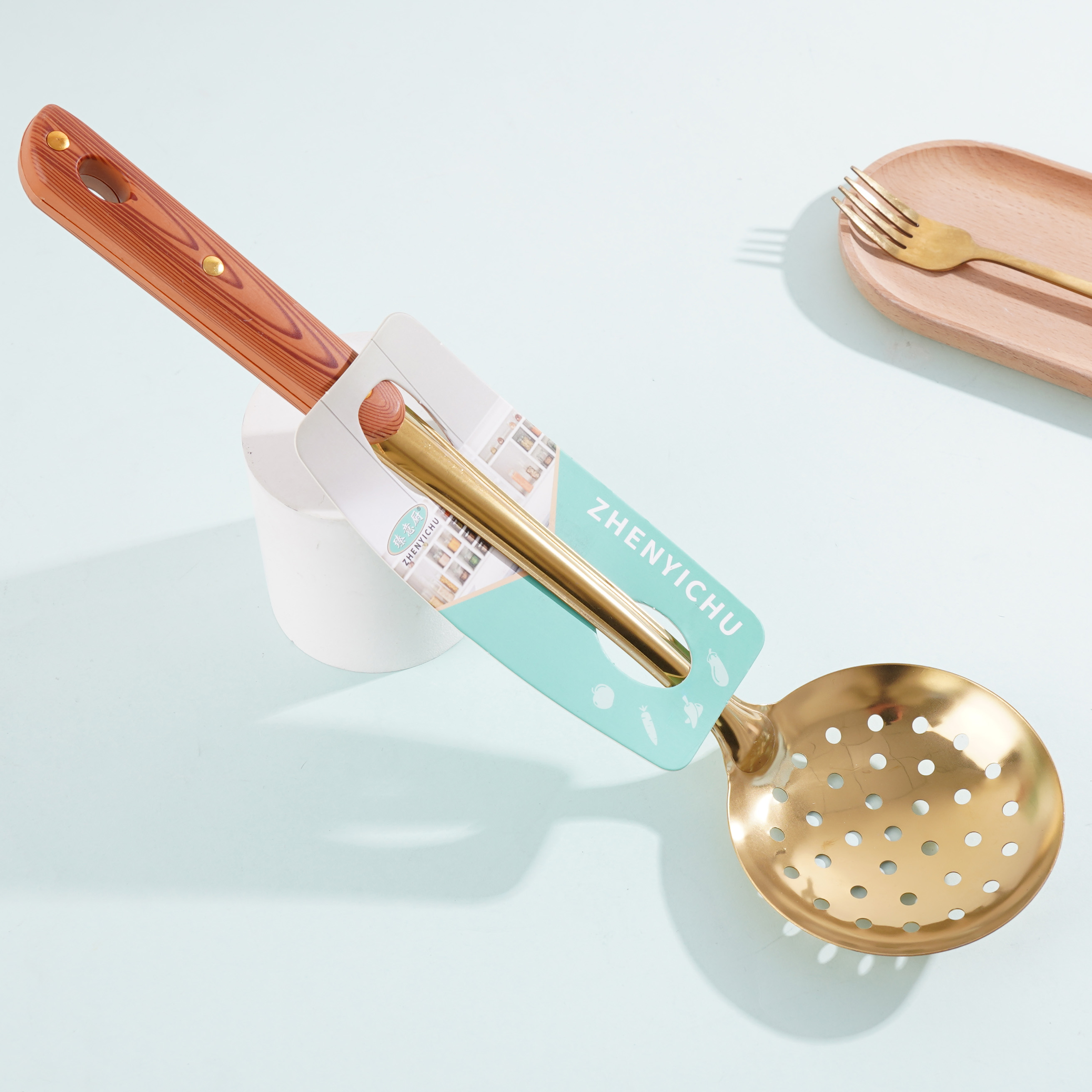 08 Gold-plated Three-Nail Ring, 10 Colander