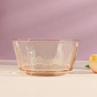 وعاء زجاجي من الألماس الشهير على الإنترنت مصنوع من العنبر.