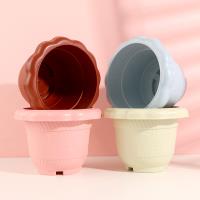 Le pot LC205 de couleur macaron (dimensions : 15,2 x 11 cm)
