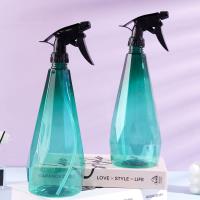 دلو رش كبير سعة 1 لتر.