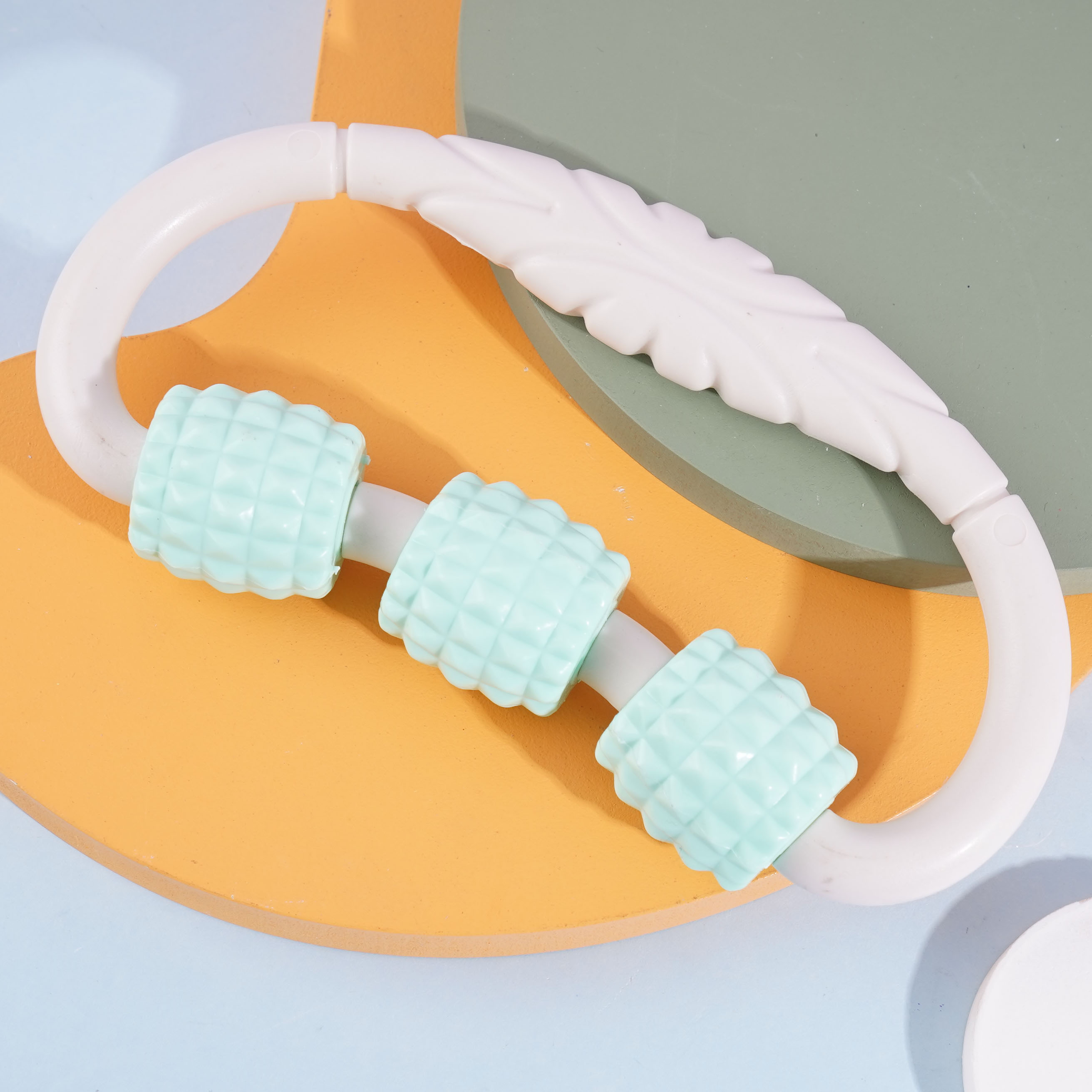 009 Three-Wheel Massager (Premium Bagged Product)