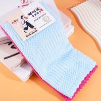 两条一卡三色格方巾