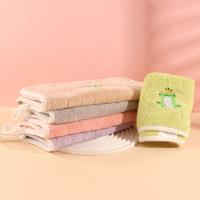 Une serviette de grenouille de 30*50 cm.