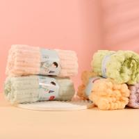 مناشف بنمط العقدة الخشبية من 30*70 سم.