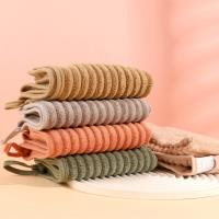 مناشف قطنية بأحجام صغيرة: 30*50 سم.