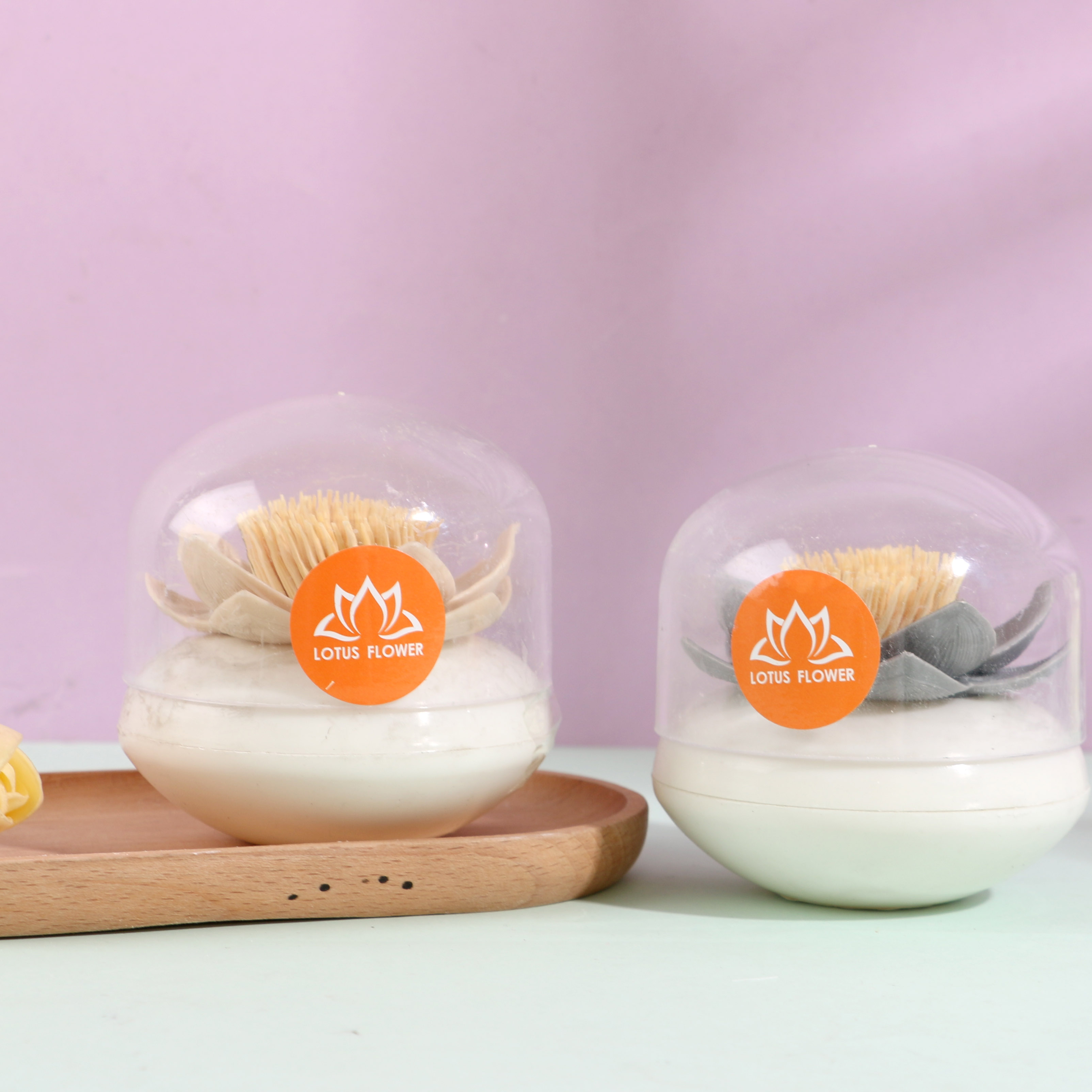 A-998 primary-color toothpicks