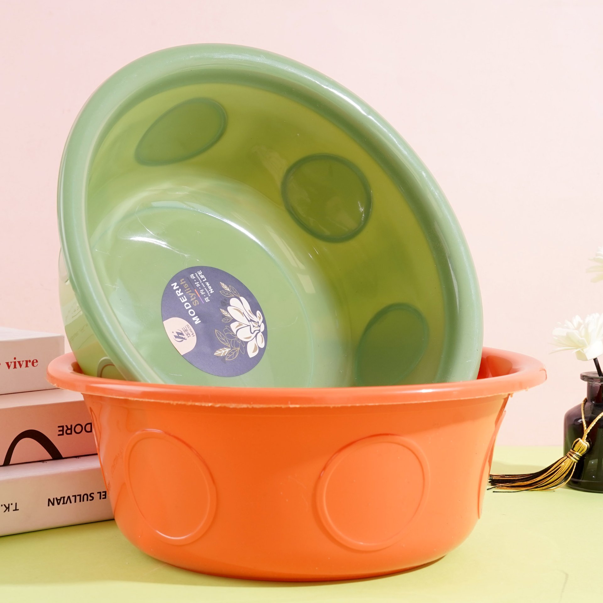 1906 Colorful Space Pot