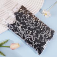 2 rows of grid patterns, a combination of zircon headbands and elastic bands