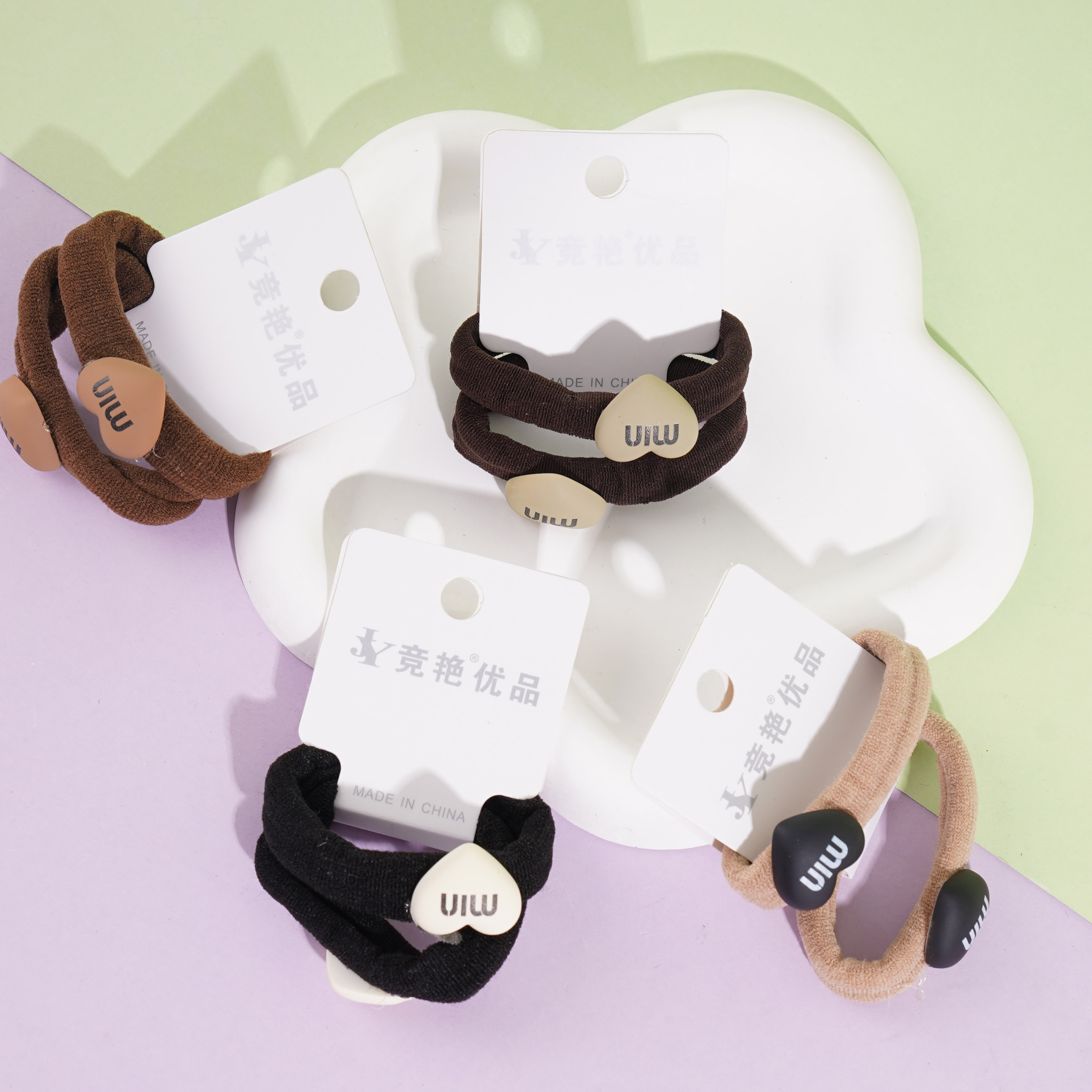 2 heart-shaped accessory towel loops, head rope, and rubber bands