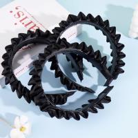 缎面折皱+珍珠头箍/发扣