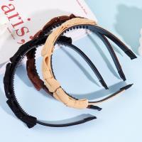 أربعة إكسسوارات لربطة العنق، عمامة الرأس/مشبك الشعر.