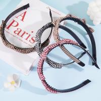 أربعة إكسسوارات لربطة العنق، عمامة الرأس/مشبك الشعر.