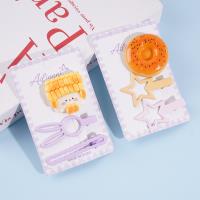 مجموعة من 3 قطع من أدوات تناول الطعام المصنوعة من البلاستيك.