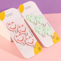 Four mushroom-shaped hooks