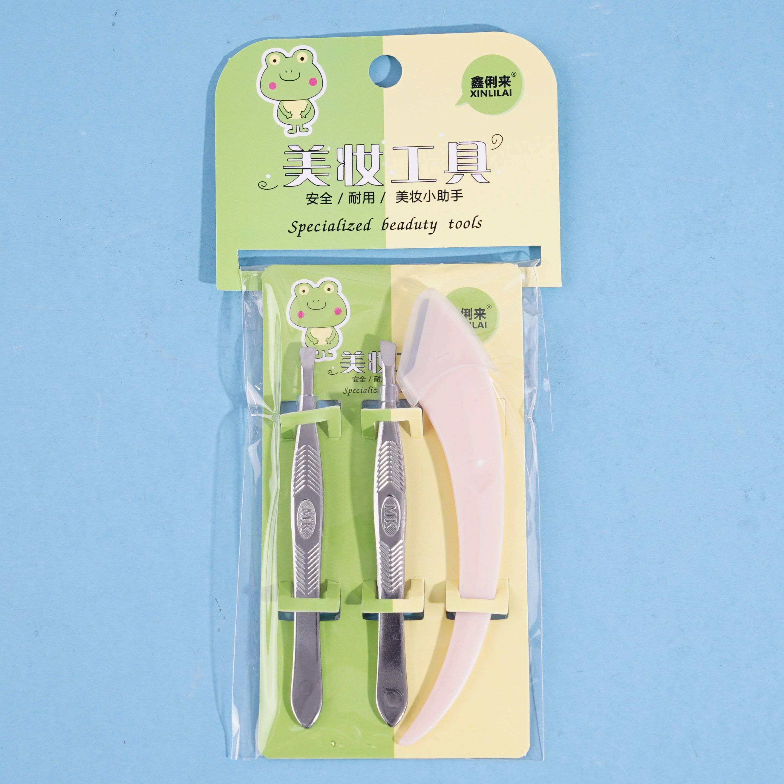 مجموعة من 130 قطعة لتشكيل الحواجب.