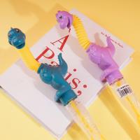 ماء الفقاعات مع جرس الديناصورات وعصا الإلقاء.