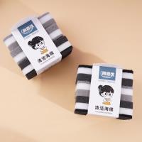 0331 contains three sponges with sand, perfect for scrubbing and cleaning.