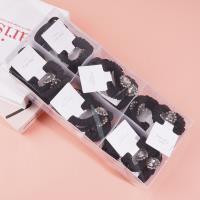 2 heart-shaped large diamond-decorated headbands with elastic bands