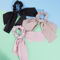 Satin bow-shaped waistband