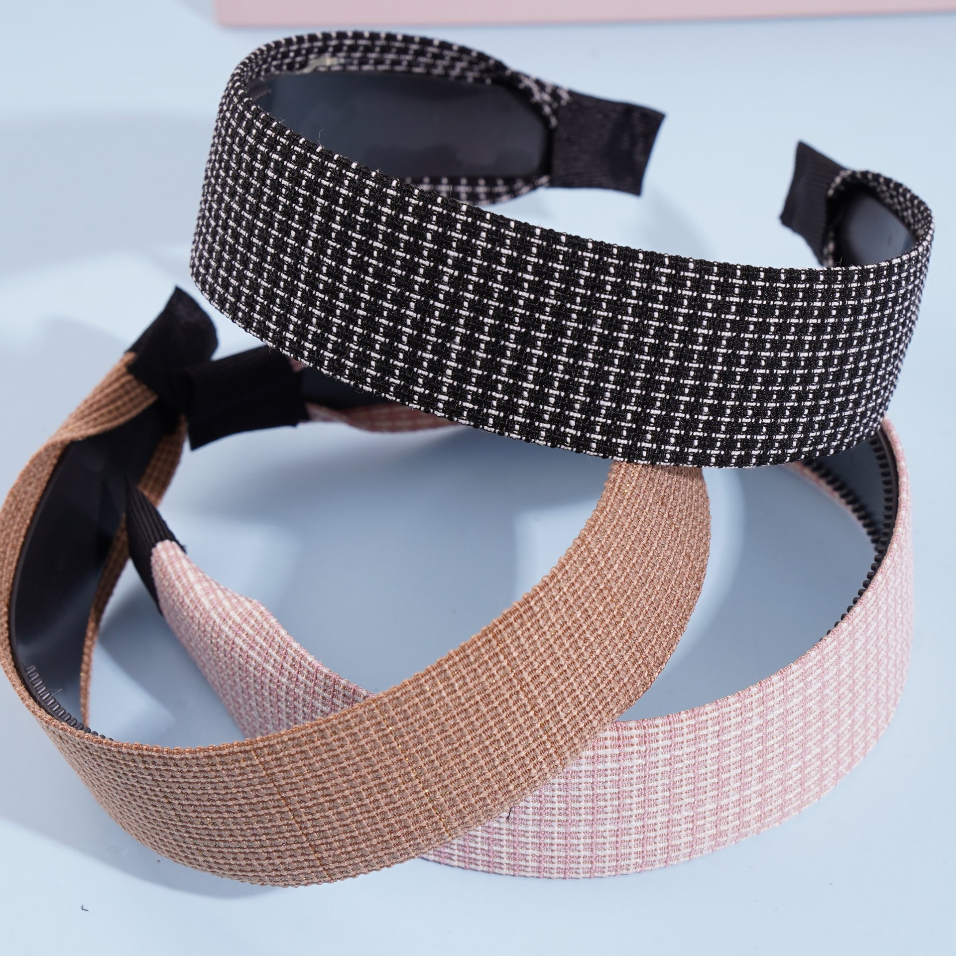 Wide-head buckle hair accessory with a clip-on design