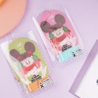 فتاة ذات تسريحة شعر على شكل كرة، منشفة الاستحمام المستديرة 3109.