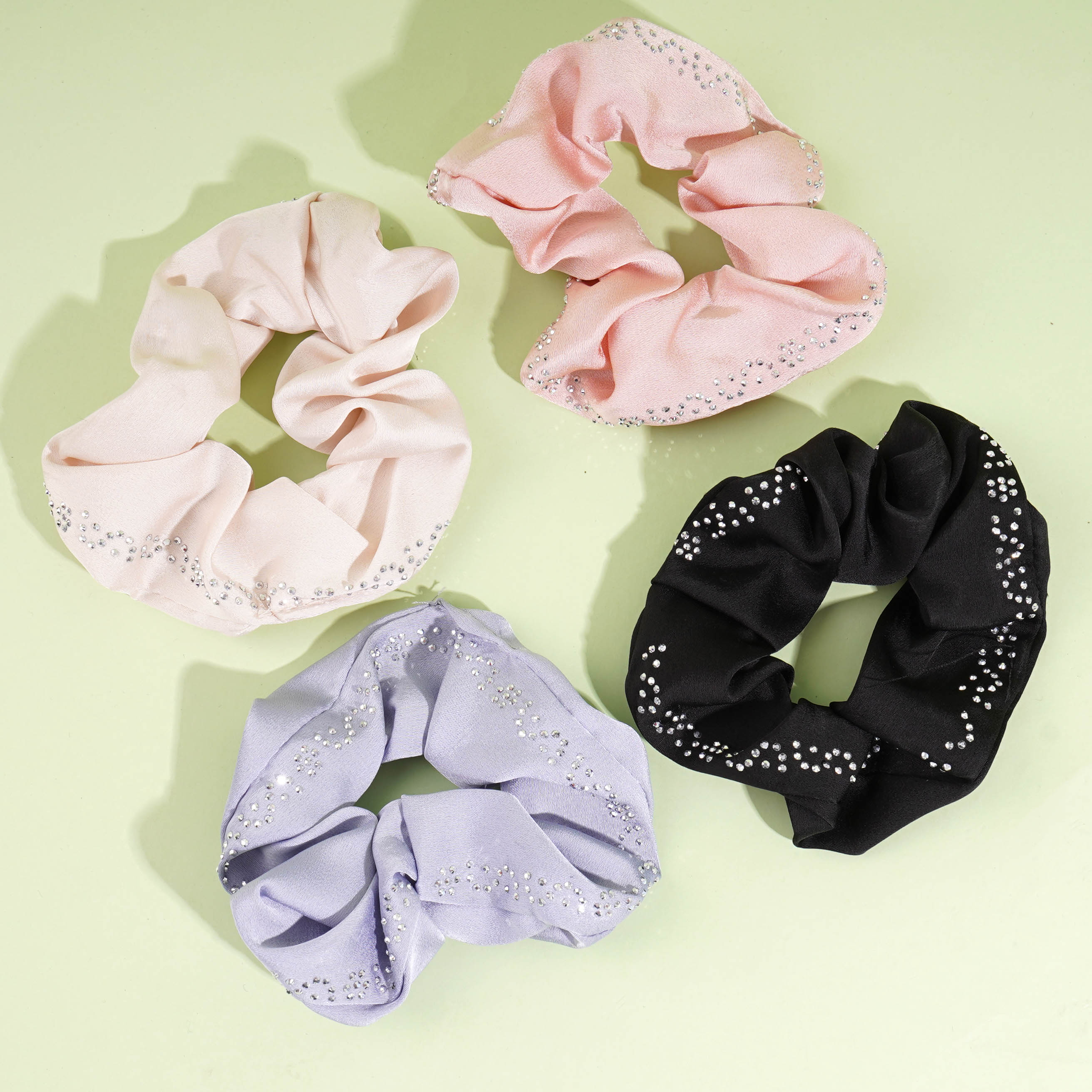 缎面烫钻头花肠圈