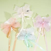 دبوس بيرل وييف رابطة عنق مزينة بنقاط، معطف داكي مبطن.