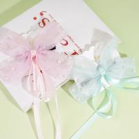 دبوس بيرل وييف رابطة عنق مزينة بنقاط، معطف داكي مبطن.