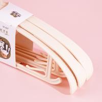 Les cintres antidérapants élargis YP-837 (5 pièces)