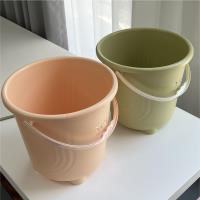 Le seau CRBW-557 aux reflets poétiques.