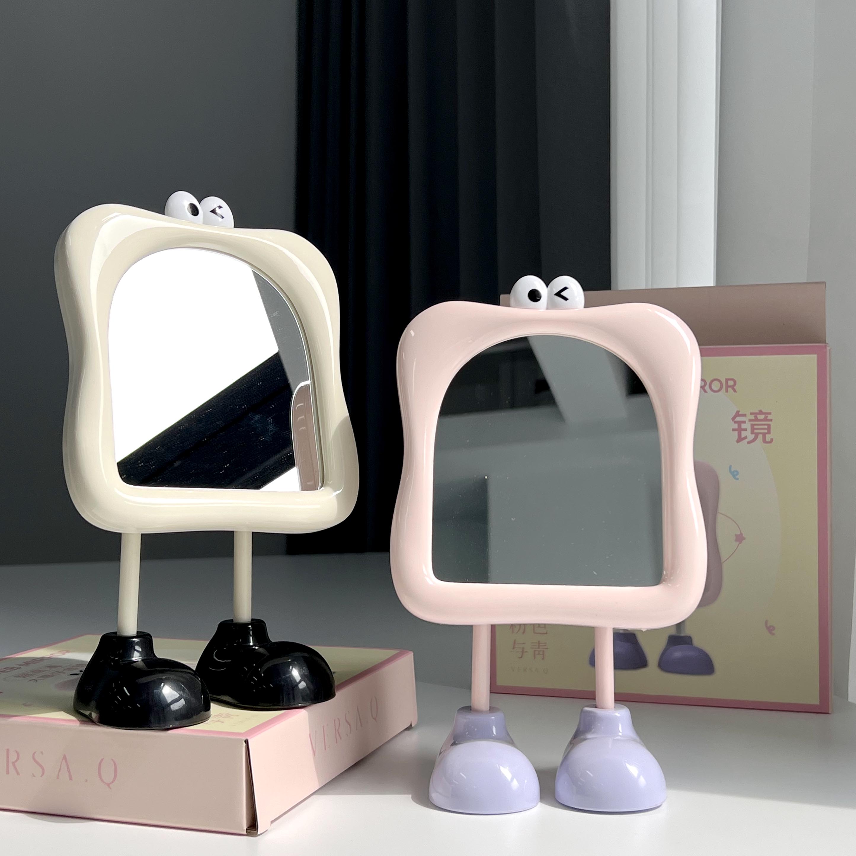 TD-1130-1 Big Eyes Table Mirror
