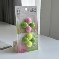 2 crochets adhésifs simples en sachet de 1502 pièces.