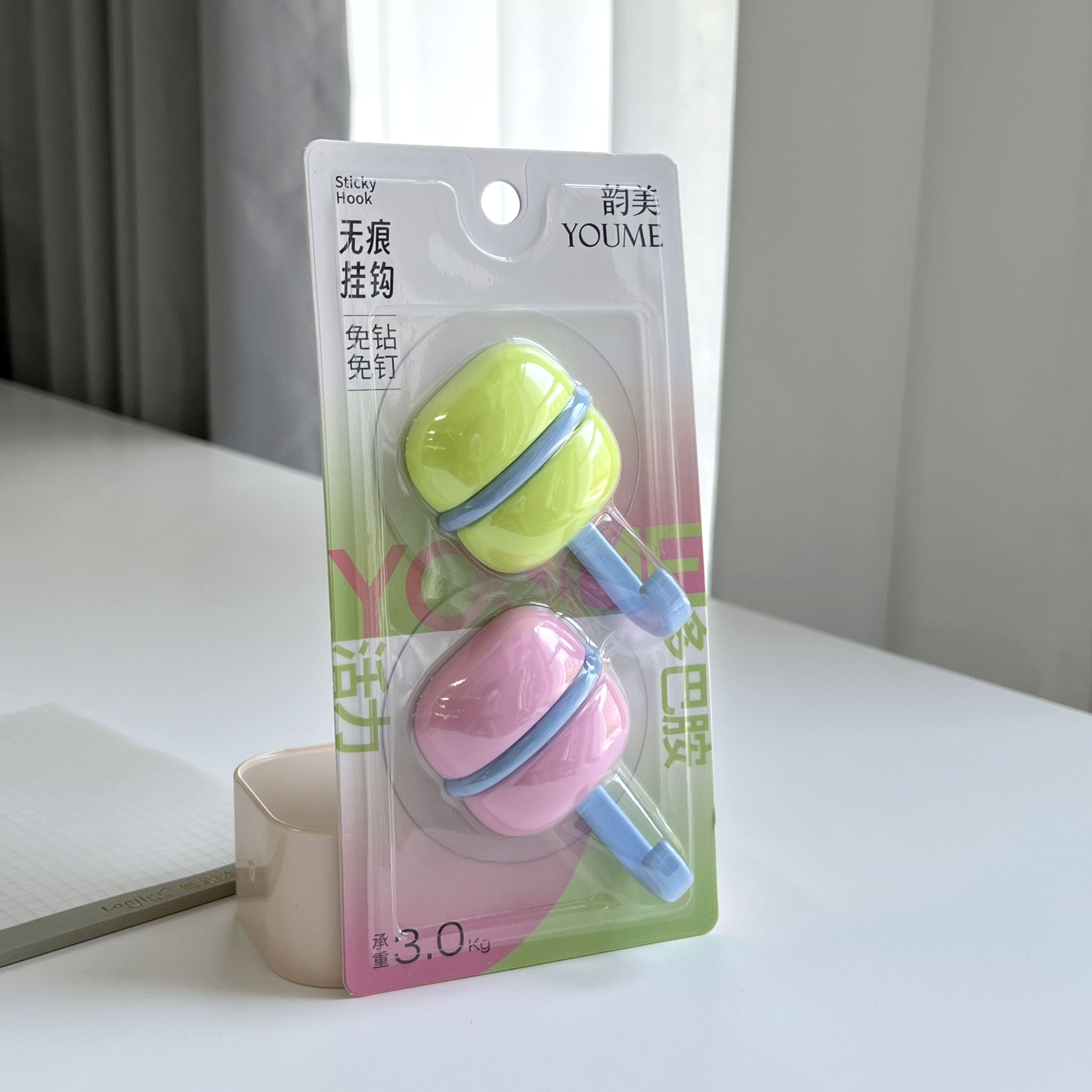 1506 pairs of simple adhesive hooks