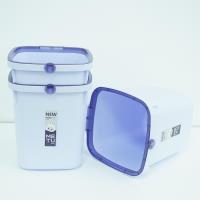 Le LD-325 est une poubelle carrée avec un couvercle en forme de sourire.