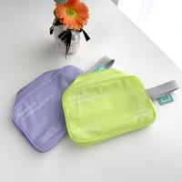 Le sac de toilette de petite taille de la gamme de couleurs Macaron NL-080
