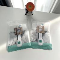 Le petit housse anti-poussière pour vêtements de positionnement NL-681