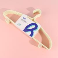 8901 شماعات ملابس.