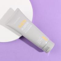 4755 Nettoyant pour le visage anti-huile et apaisant pour hommes, 150 ml.