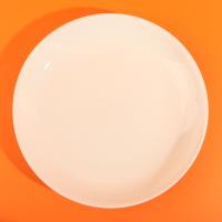 سلطة فواكه بحجم 10 بوصات.