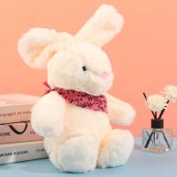 30 petites écharpes en peluche représentant des lapins en tant que jouets.